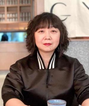 肖颖资料,才华横溢的青年才俊，引领时代潮流的先锋